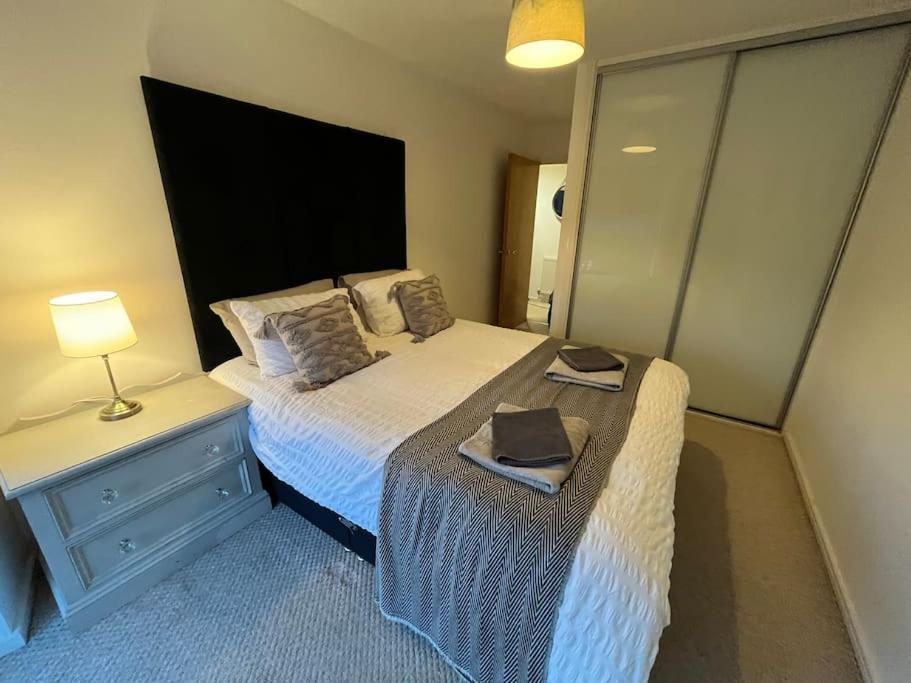 Etihad Fc 2Br Apartment With Water View Манчестър Екстериор снимка