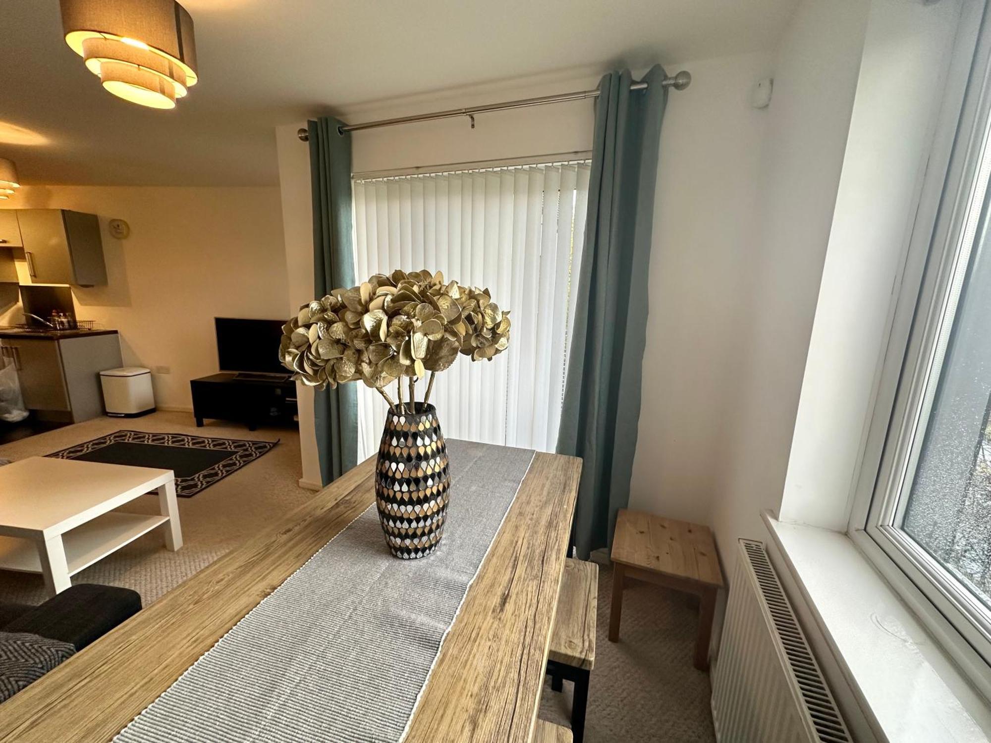 Etihad Fc 2Br Apartment With Water View Манчестър Екстериор снимка